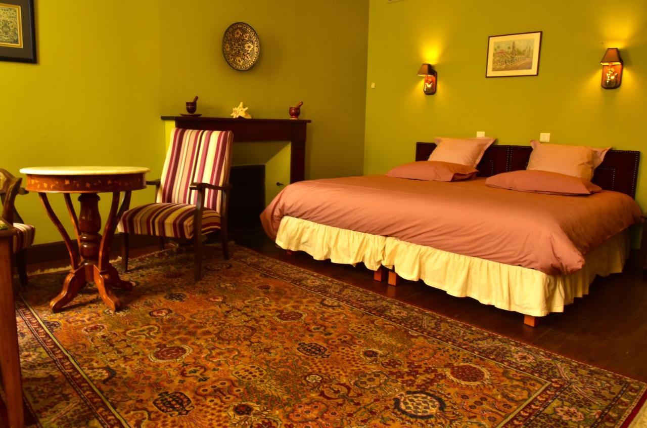 Logis Hotel Le Boudoir Belvès Exterior foto
