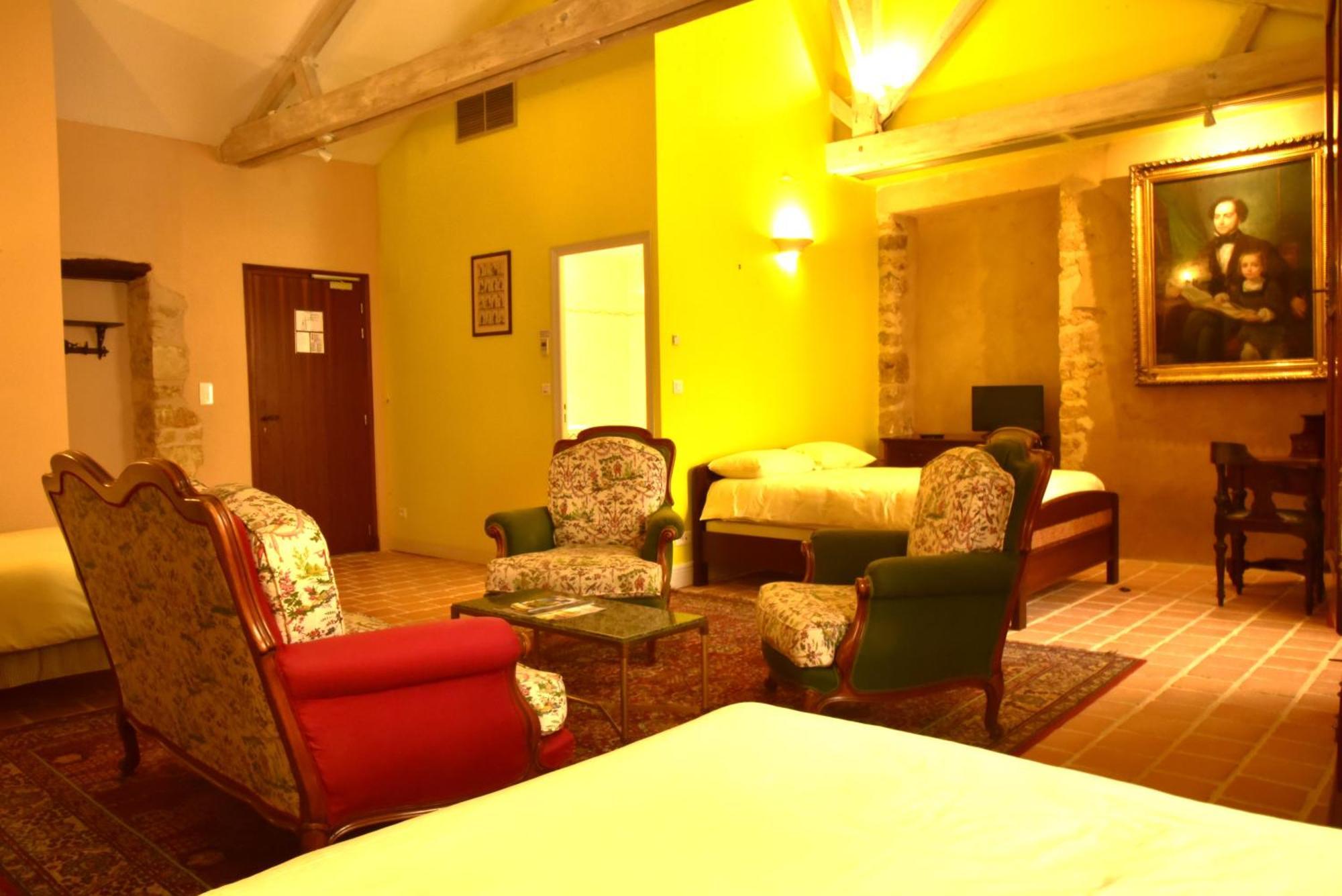 Logis Hotel Le Boudoir Belvès Quarto foto