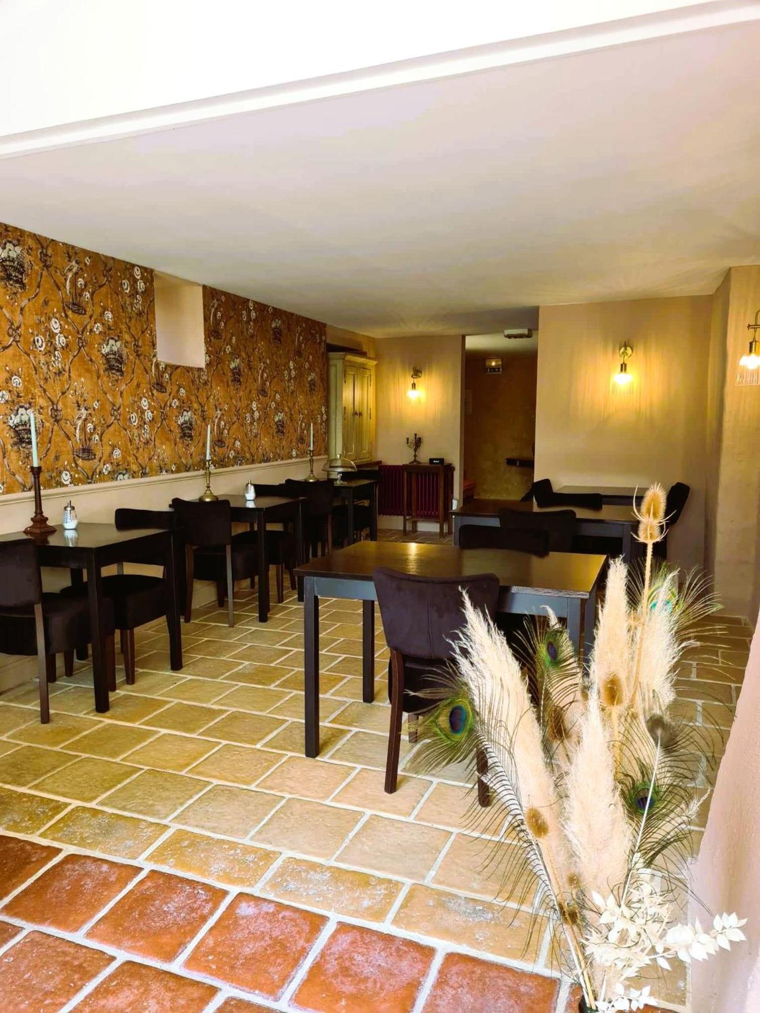 Logis Hotel Le Boudoir Belvès Exterior foto